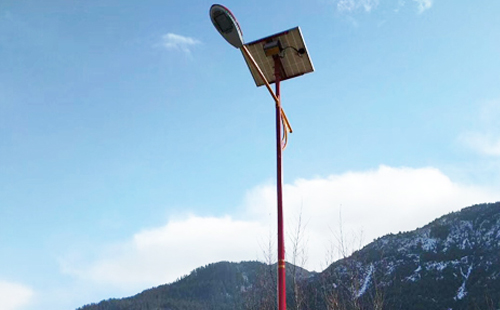 如何选择高质量的民和太阳能路灯材料：全方位指南