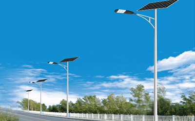 农村道路装民和太阳能路灯选多大瓦数实测