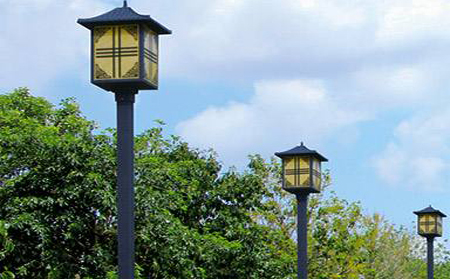 太阳能民和庭院灯怎么选亮度与续航更耐用 太阳能民和庭院灯怎么选亮度与续航更耐用